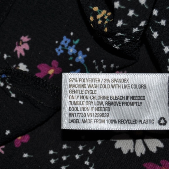 NEW Black Floral Ruffle Short Sleeve Dress sz S/M - Picture 6 of 8